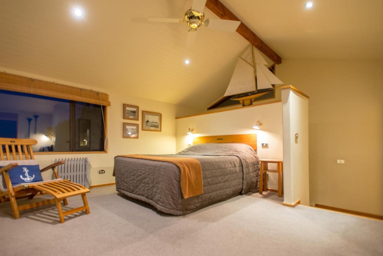 The Wheelhouse Inn Нельсон Экстерьер фото